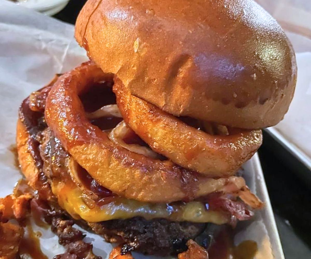 BBQ Burger at Knuckleheads in Wallingford, Connecticut
