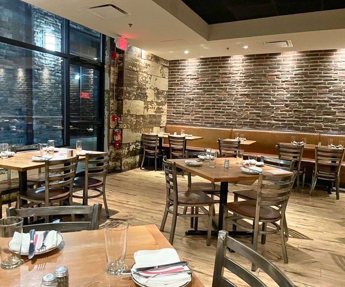 interior of Taverna in Newark, Delaware
