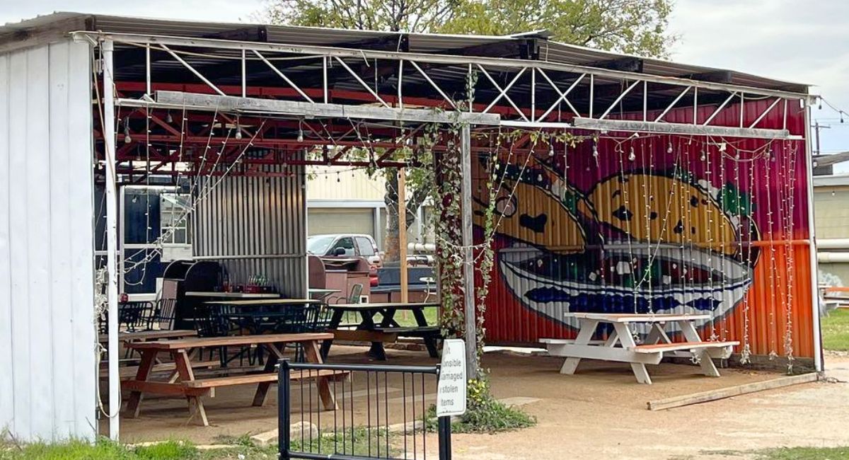dining area at Jimmy's Big Burger in Austin, TX