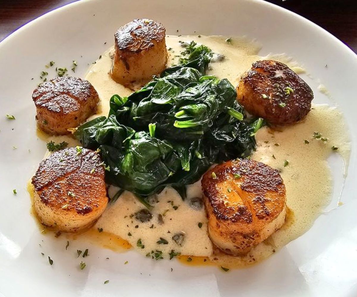 Blackened Scallops at Po' Boys Creole Restaurant in Milton, Delaware