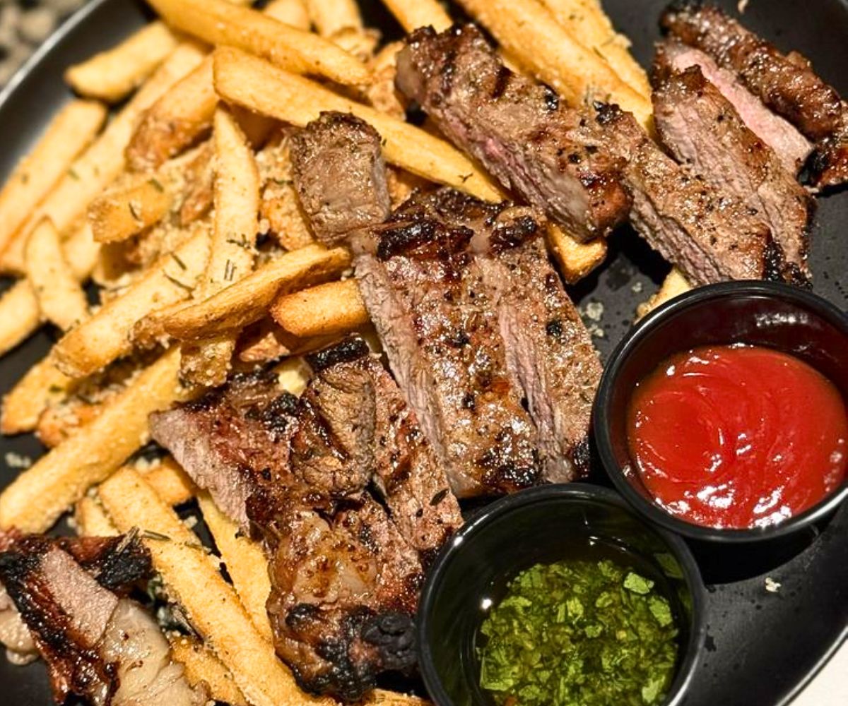 Steak Frites at 32 North in Valley Stream, New York