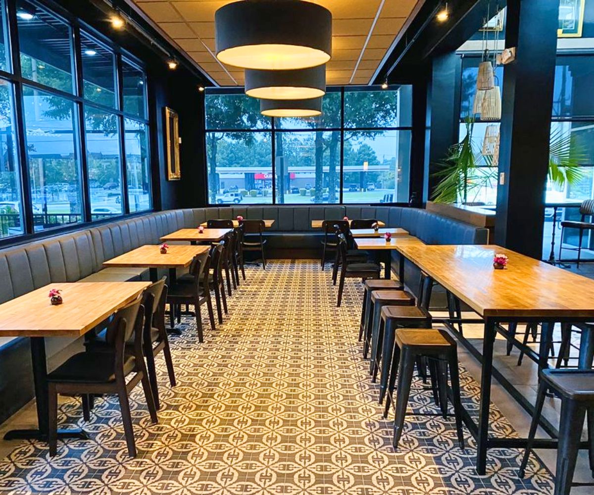 interior of Stäge Kitchen & Bar in Peachtree Corners, GA