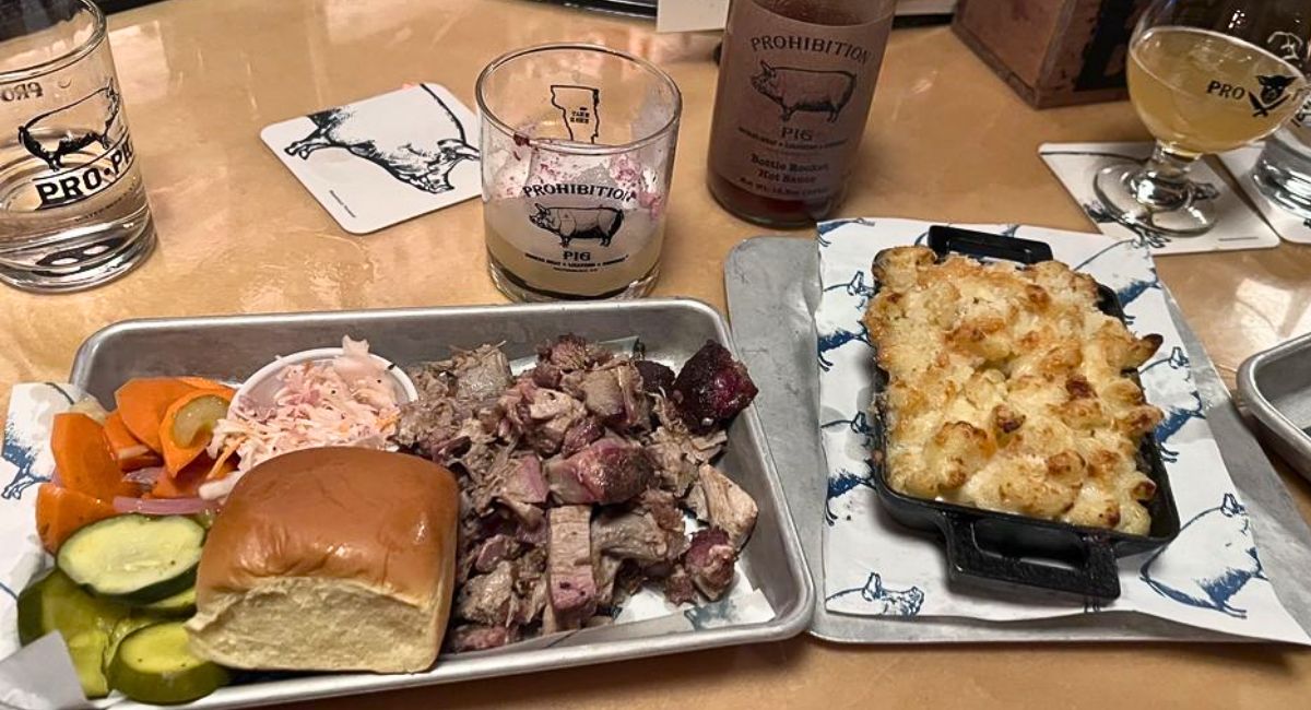 pulled pork and mac & cheese at Prohibition Pig in Waterbury, VT