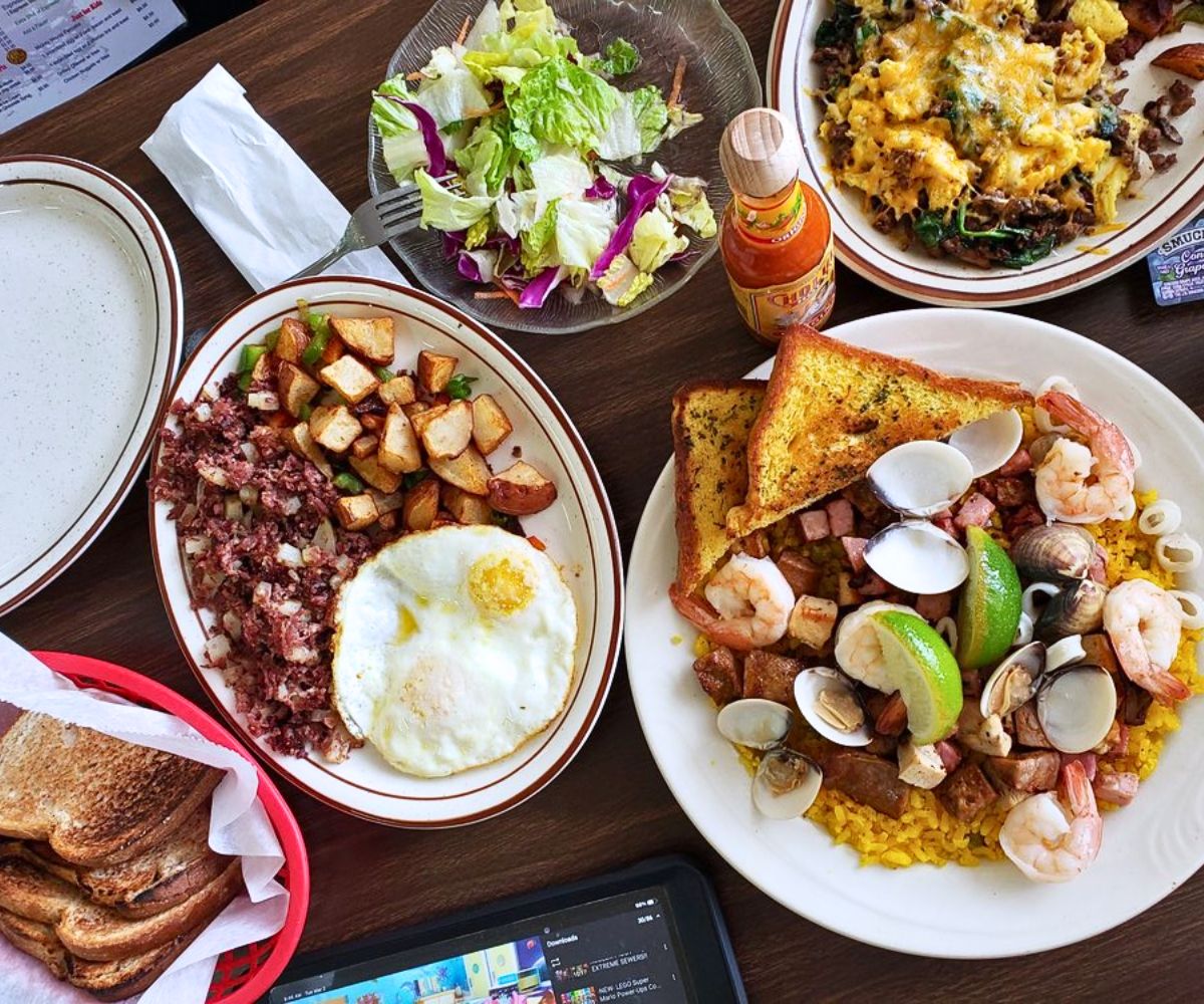 breakfast spread at Villa Basque Café in Carson City, Nevada