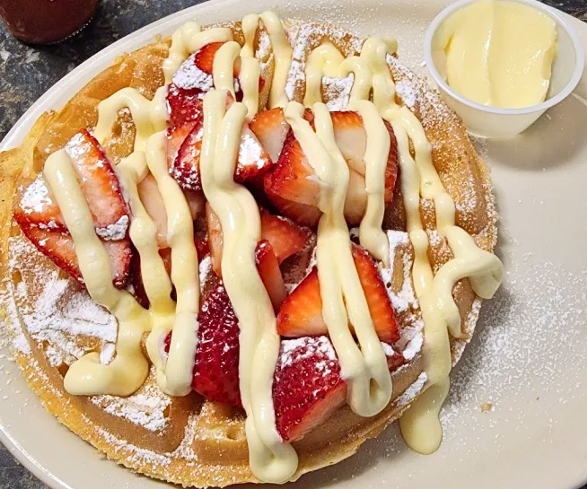 strawberry waffle at North Avenue Grill in Wauwatosa, WI