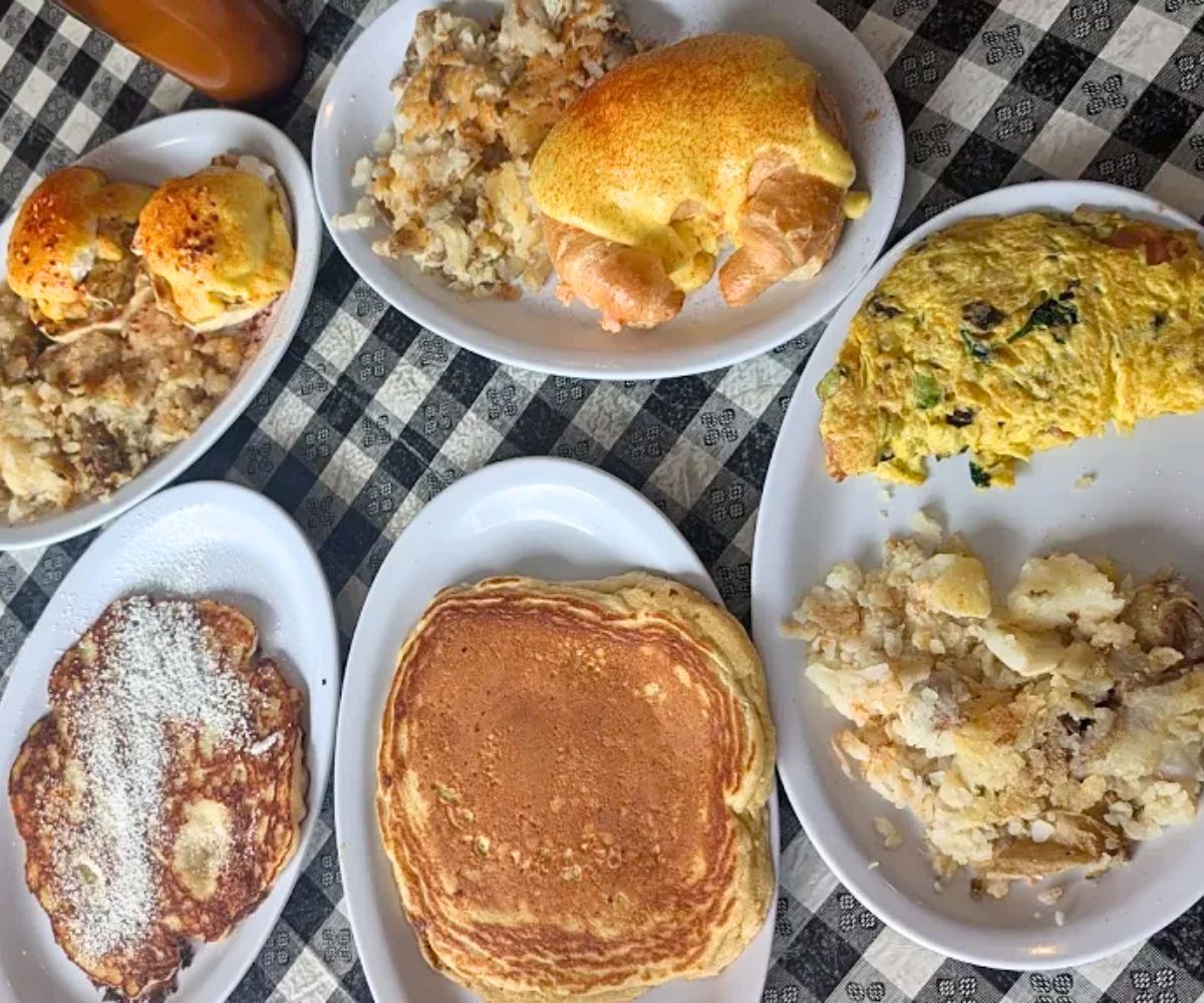 breakfast spread at Inn On Coventry in Cleveland Heights, OH