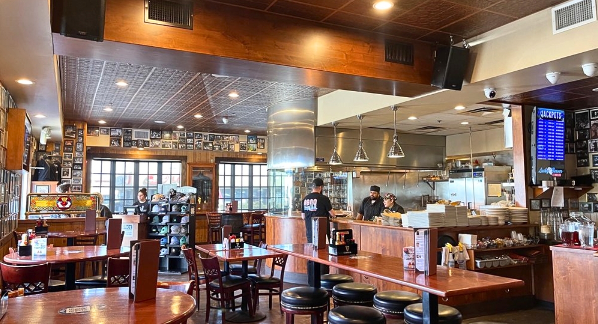 interior of Lucky Beaver Bar & Burger in Reno, NV