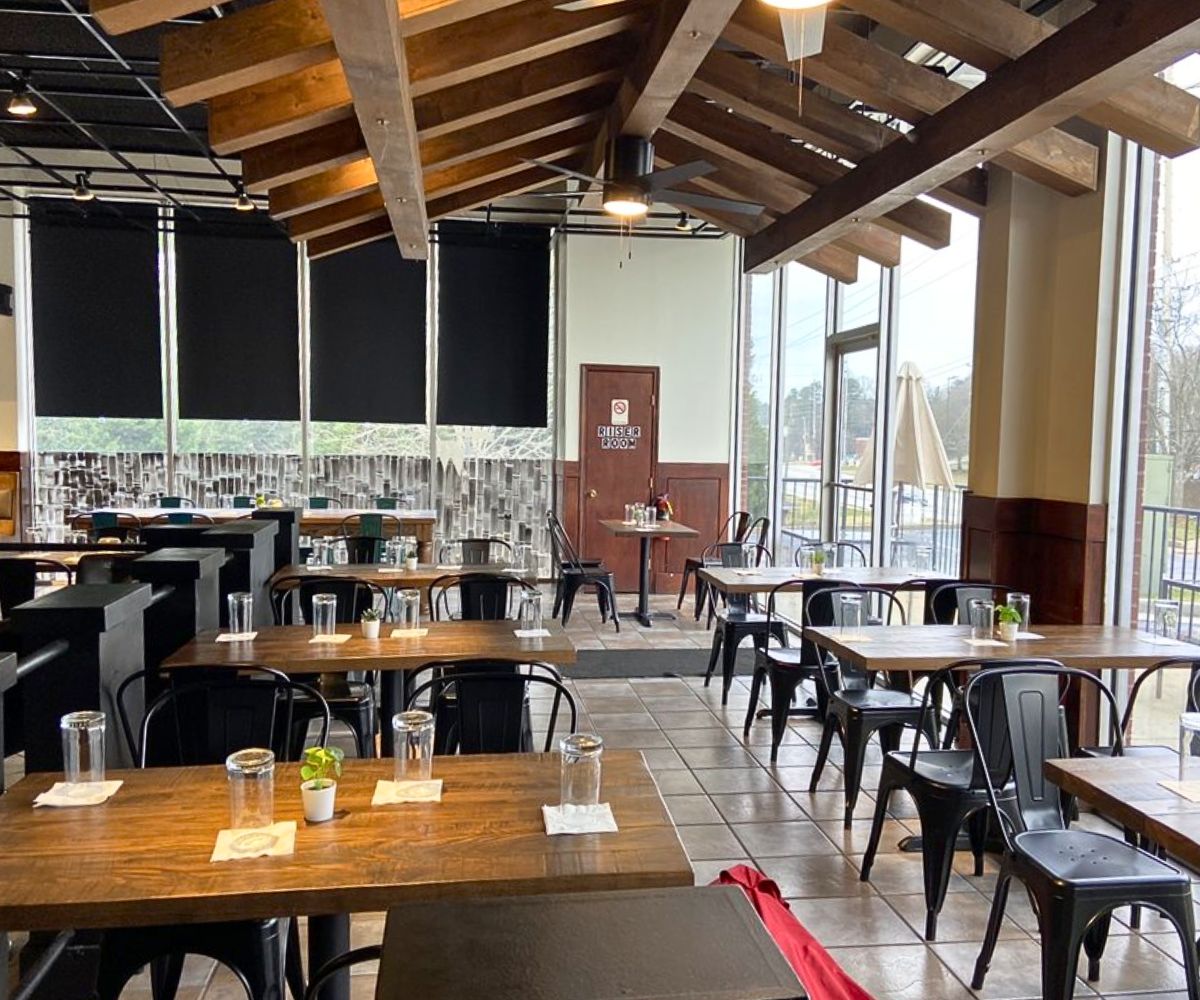 interior of Zeke's Kitchen & Bar in Smyrna, GA