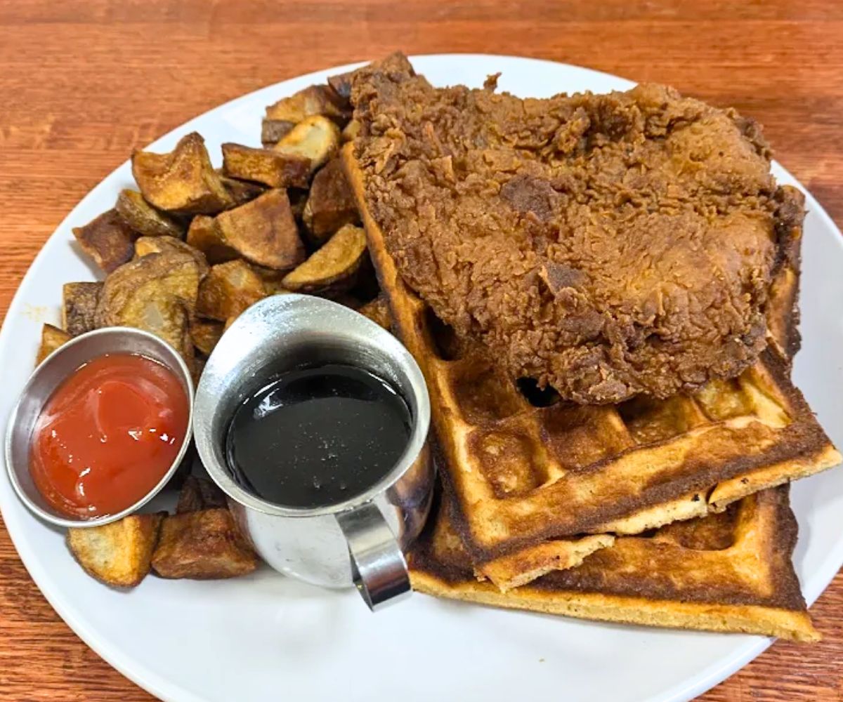 Chicken and Waffles at Evelyn’s Kitchen Table in Kingsport, TN