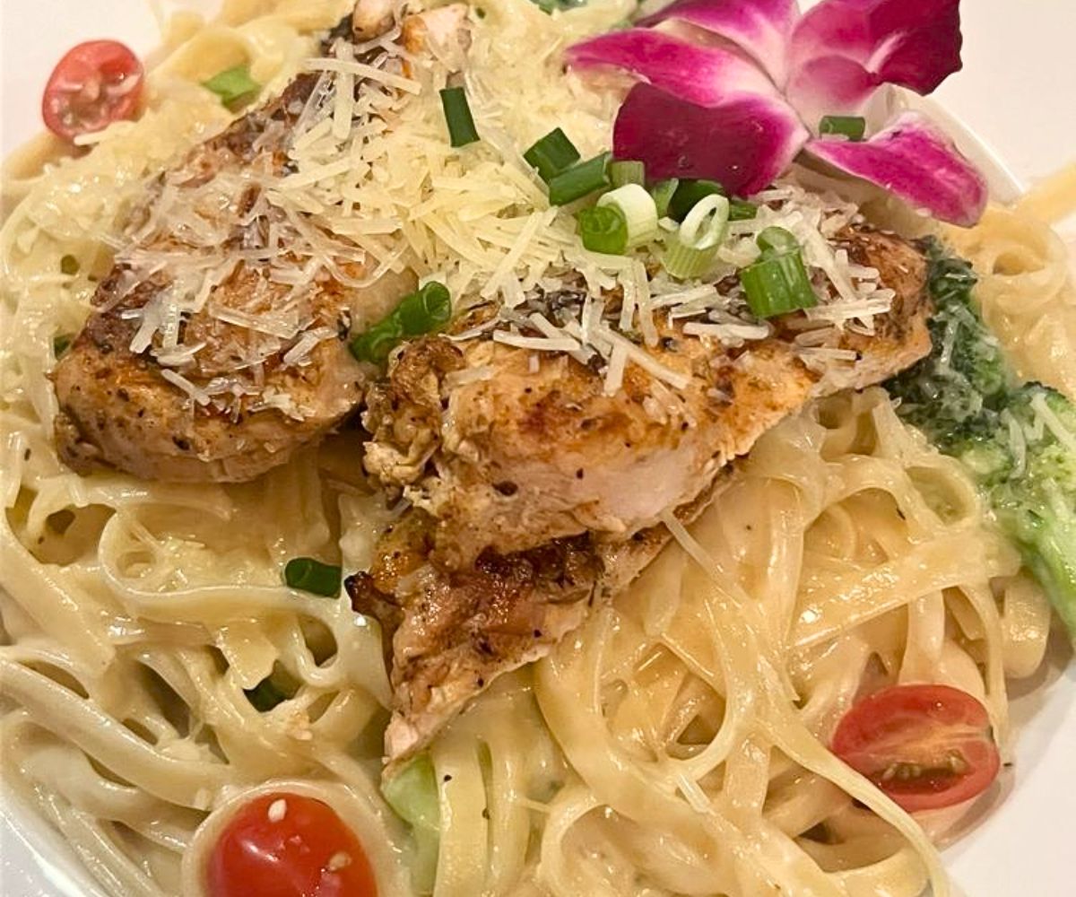 Blackened Chicken Alfredo at Grill 584 in Burlington, South Carolina