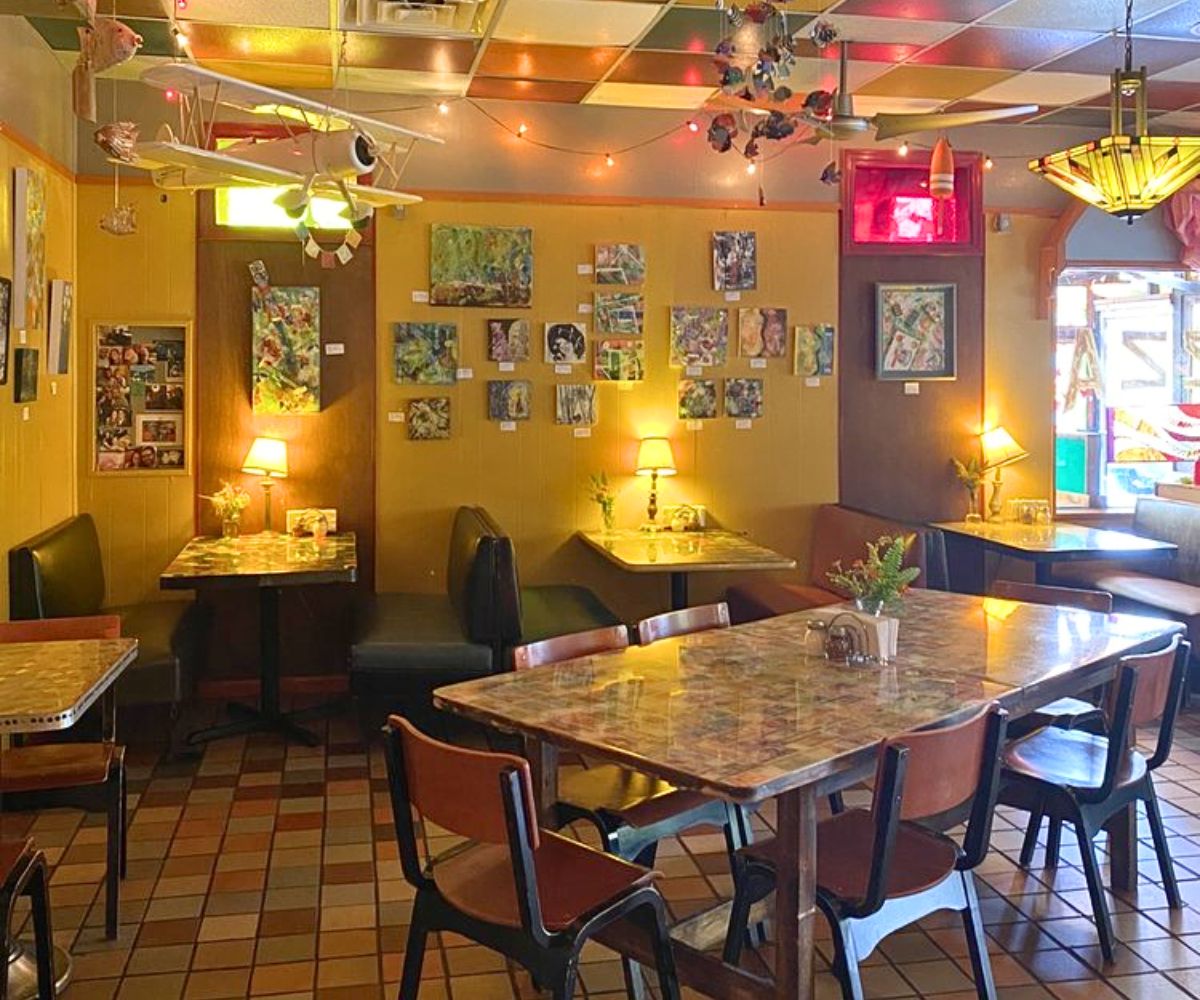 interior of Satchel's Pizza in Gainesville, FL