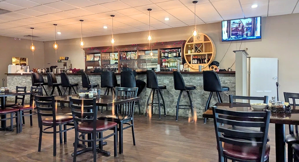 interior of Roma Italian Restaurant in Bellevue, Nebraska