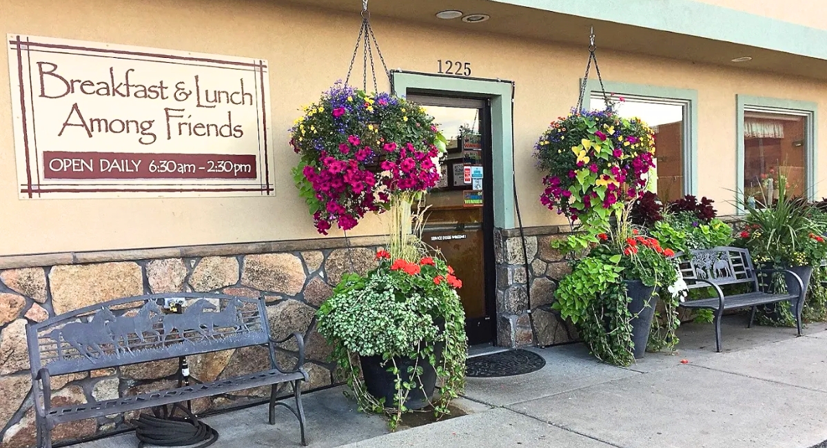 exterior of Steve's Cafe in Helena, MT