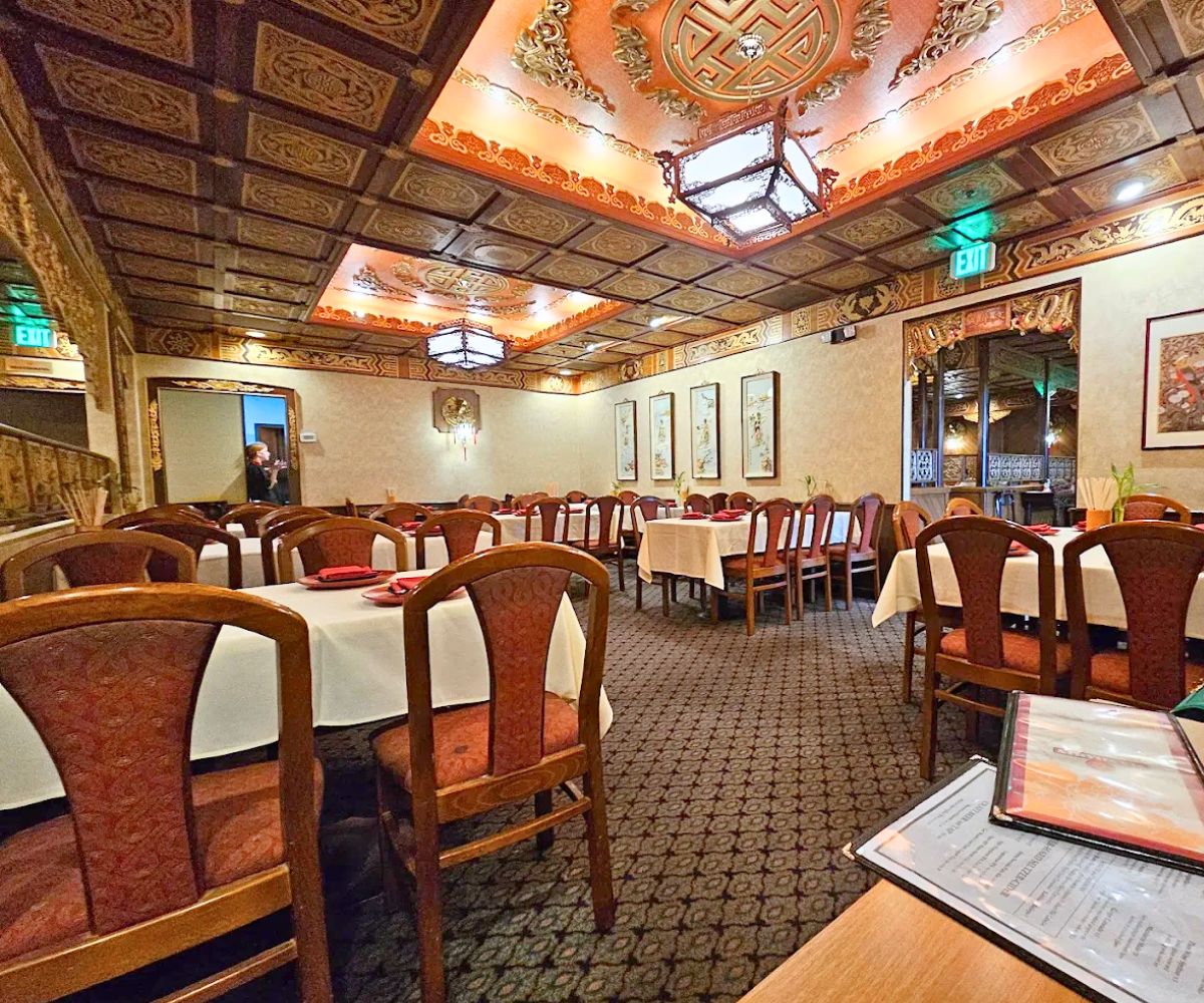 interior of Mandarin Restaurant in Bountiful, Utah