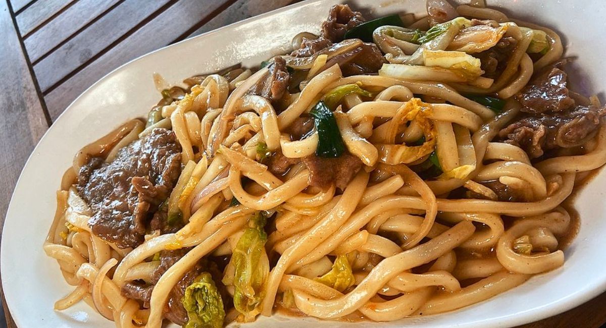 Chinese Yaki-Udon at Chowology: Asian Kitchen in Pembroke Pines, FL
