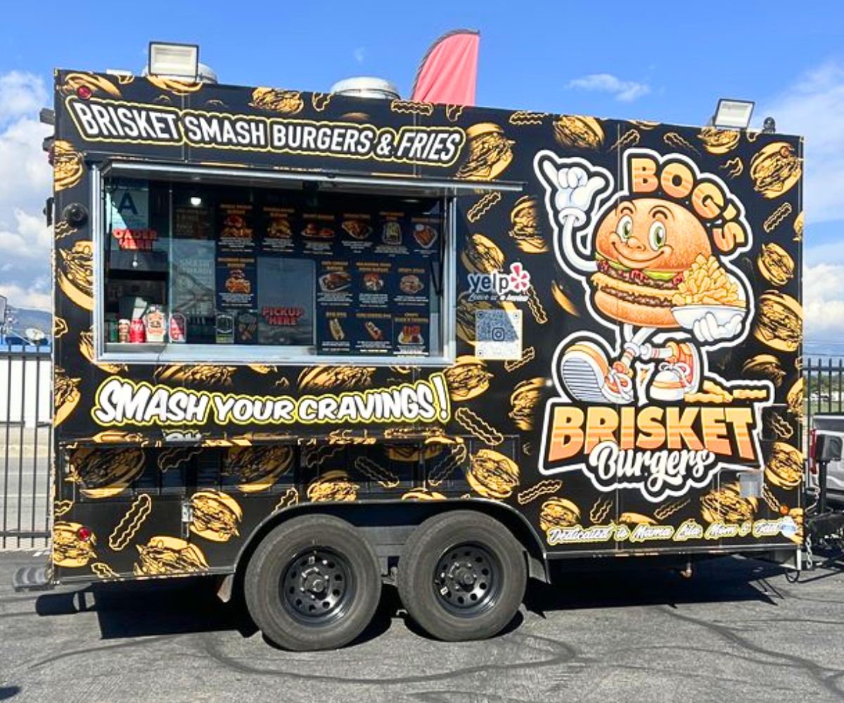 exterior of Bog's Brisket Burgers in Fontana, CA