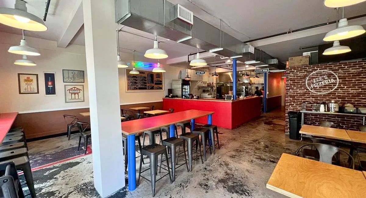 interior of Zee's Pizzeria in New Orleans, LA
