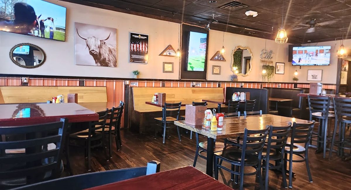 interior of Craft Burger Bar in Virginia Beach, VA