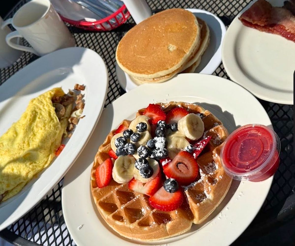 breakfast dishes at Bacon Breakfast Cafe in Marysville, WA