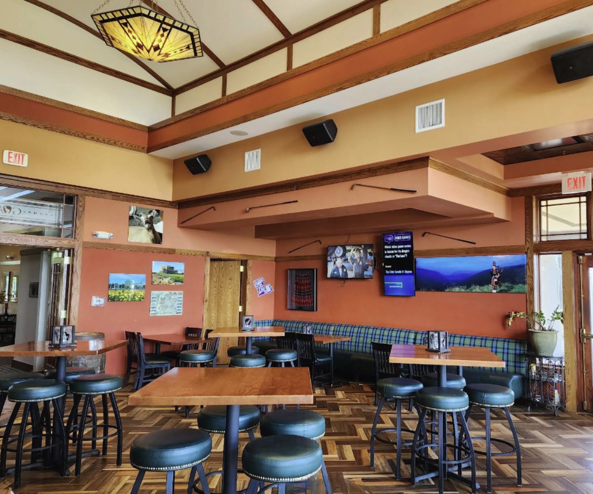 inside the grumpy goat in elgin Il