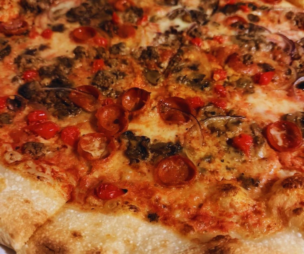 Mad Pie - Pepperoni Closeup
