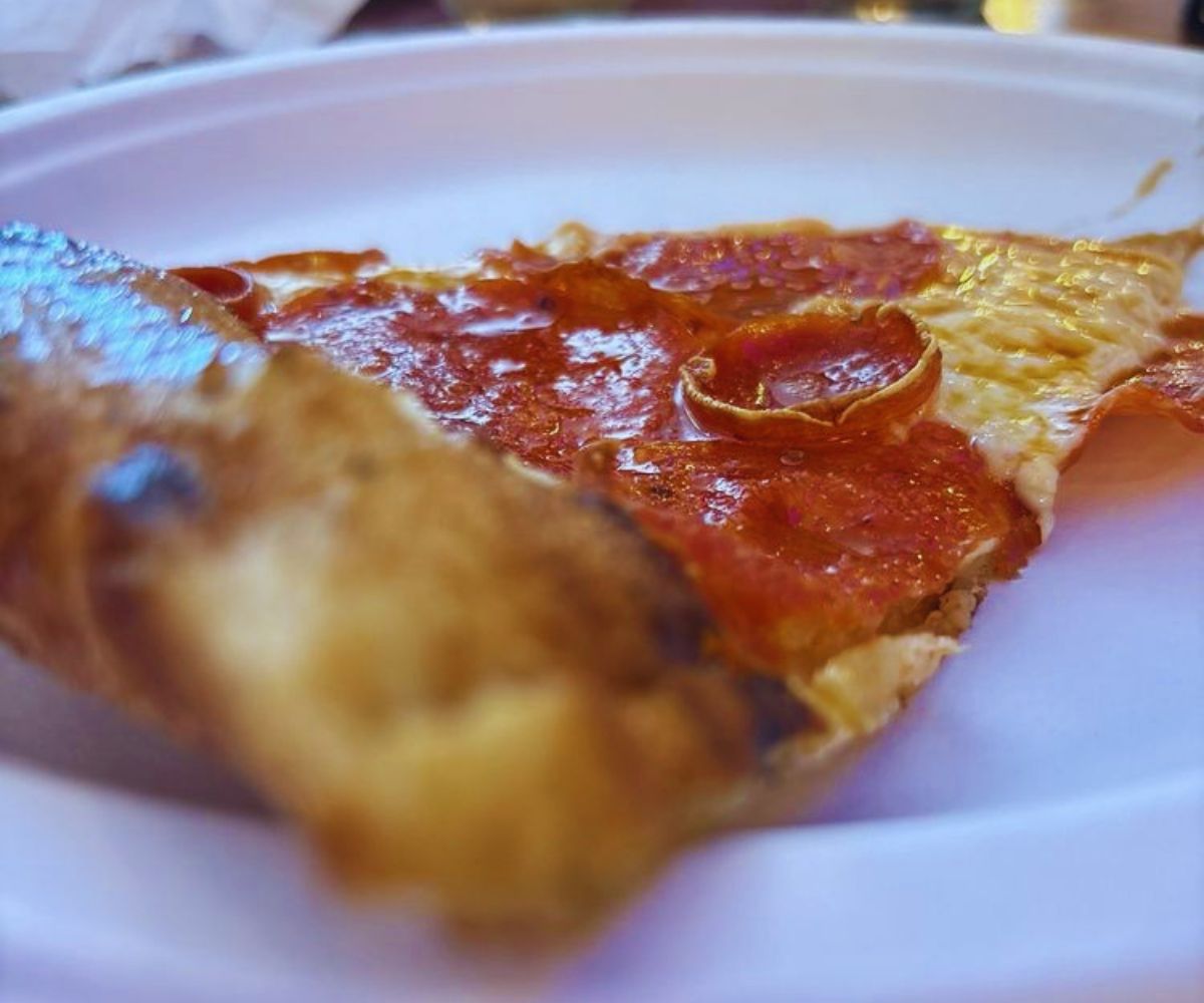 Atomic Lounge & Pizza Kitchen - The Roni