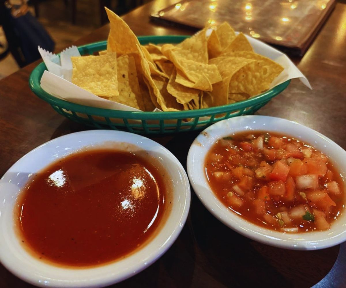 El Rodeo - Chips & Salsa
