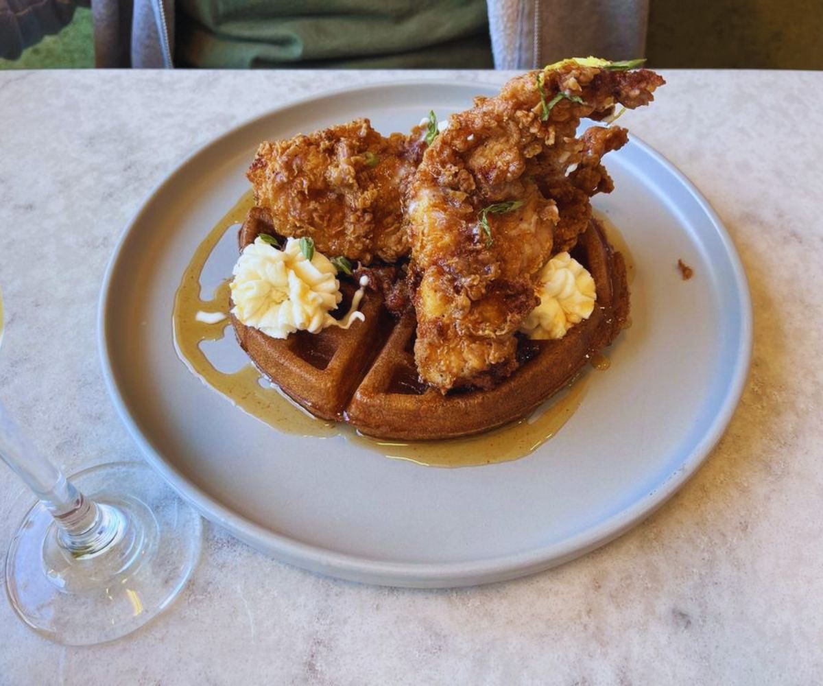 House of Brunch - Waffle & Chicken