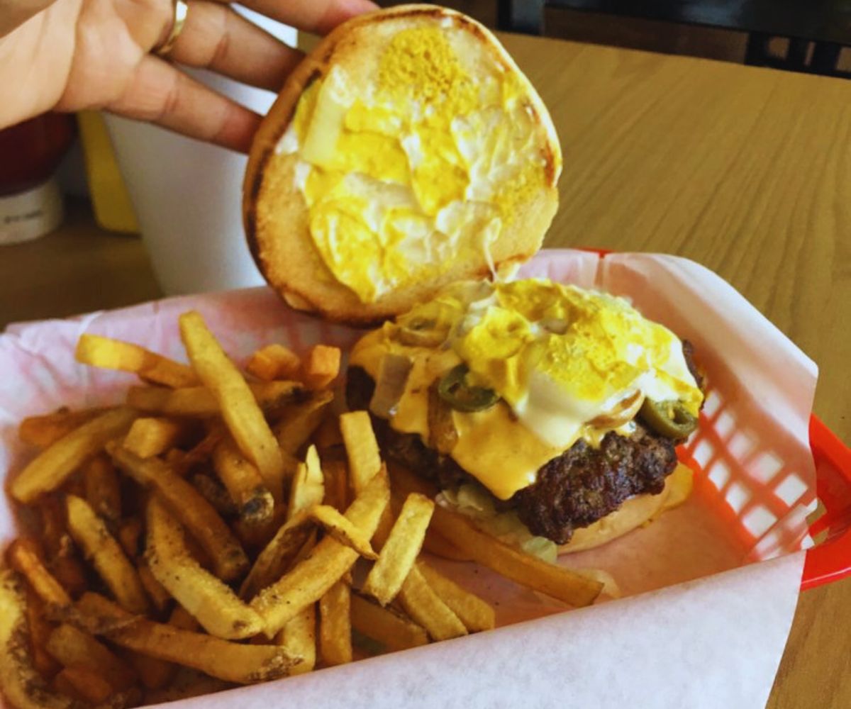 Jimmy's Big Burgers - Big Burger & Fries