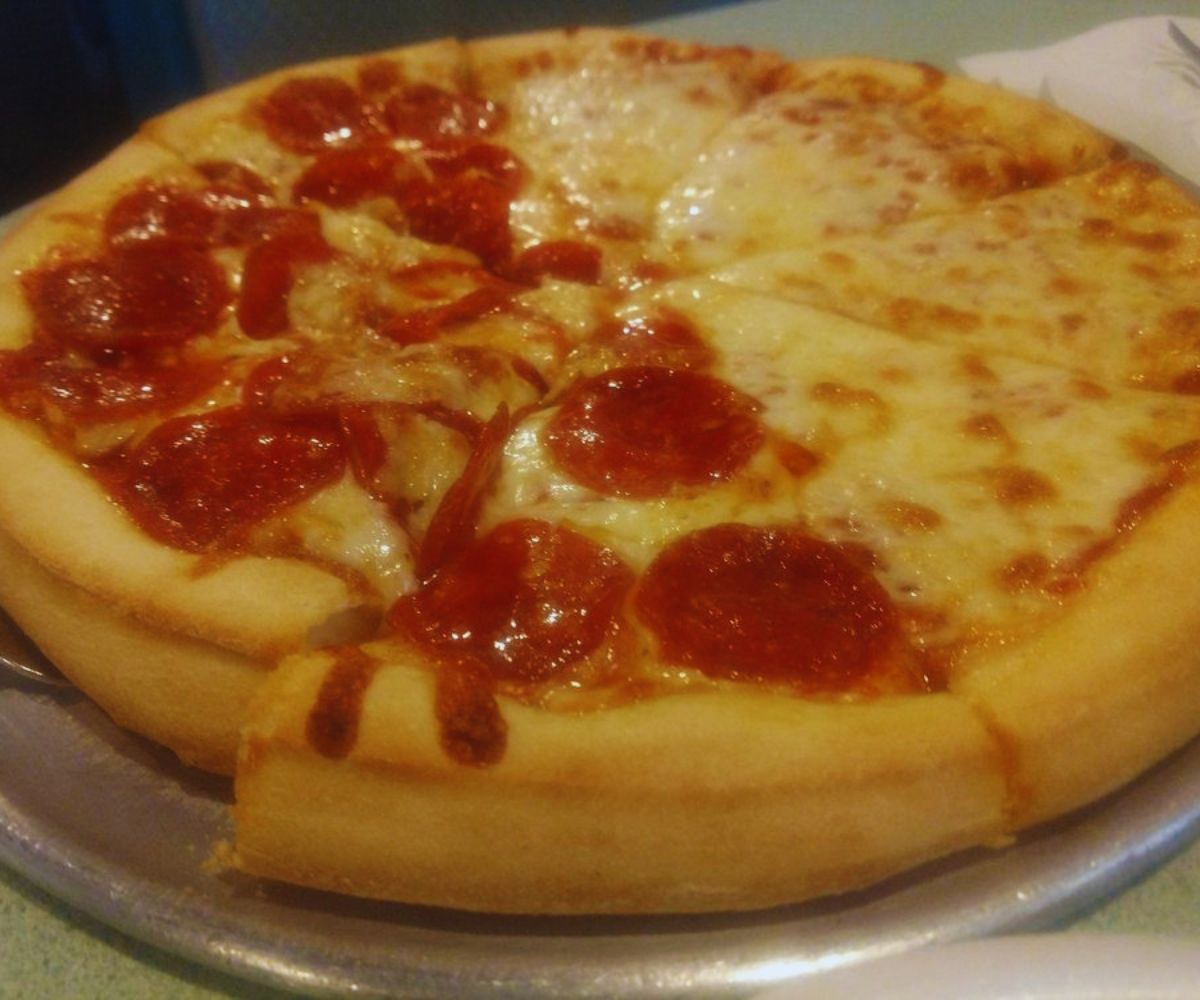D'caesaro Pizza & Italian Restaurant - Half Pepperoni & Half Cheese