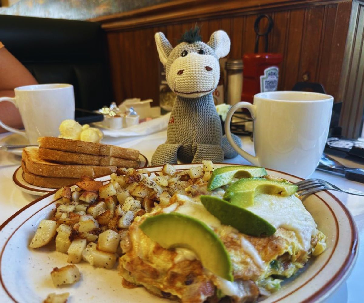 Old River Grill at the Marketplace - The Killer Kern Omelet
