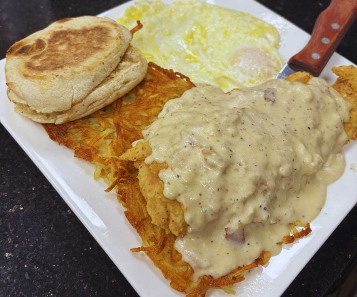 Bros Breakfast & Lunch - Country Fried Chicken