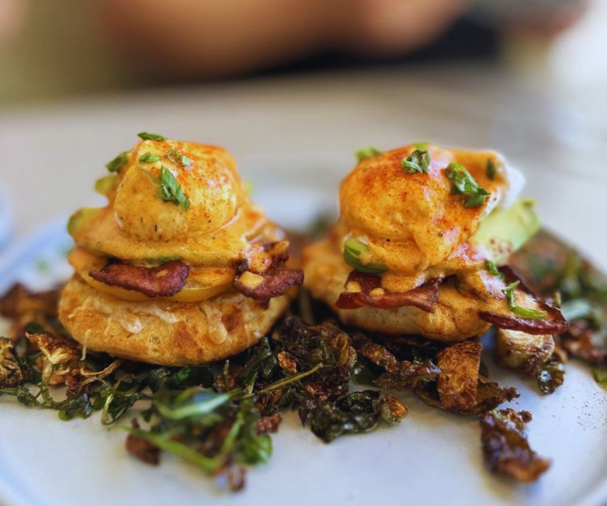 House of Brunch - Crab Cake Benedict