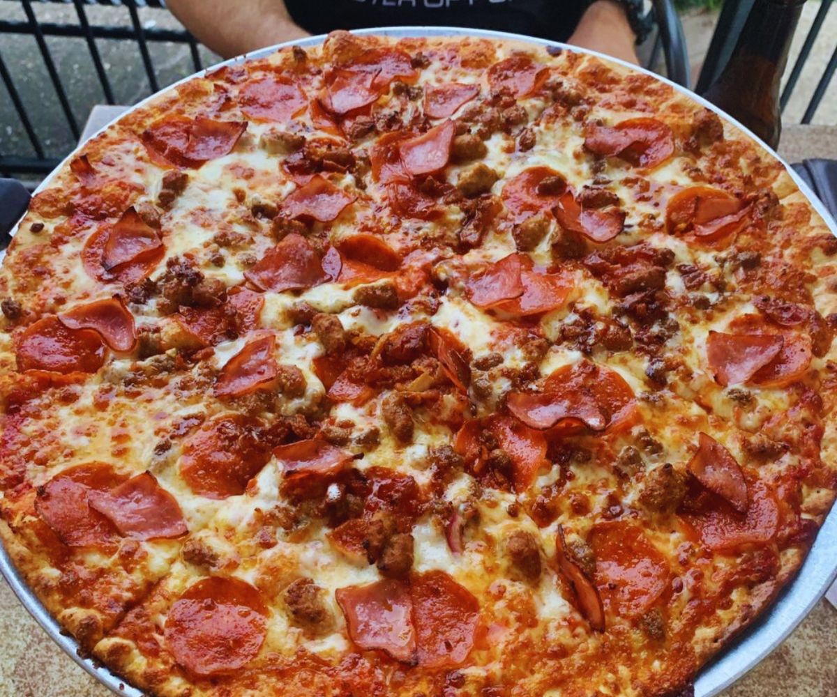 Red Zeppelin Pizza - Meatza Pizza