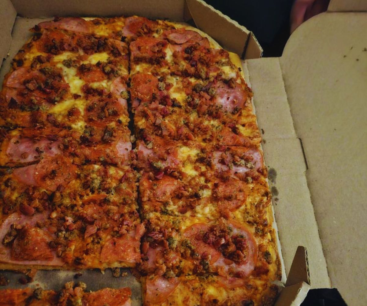 i Fratelli Pizza Las Colinas - Meat Lovers Pizza