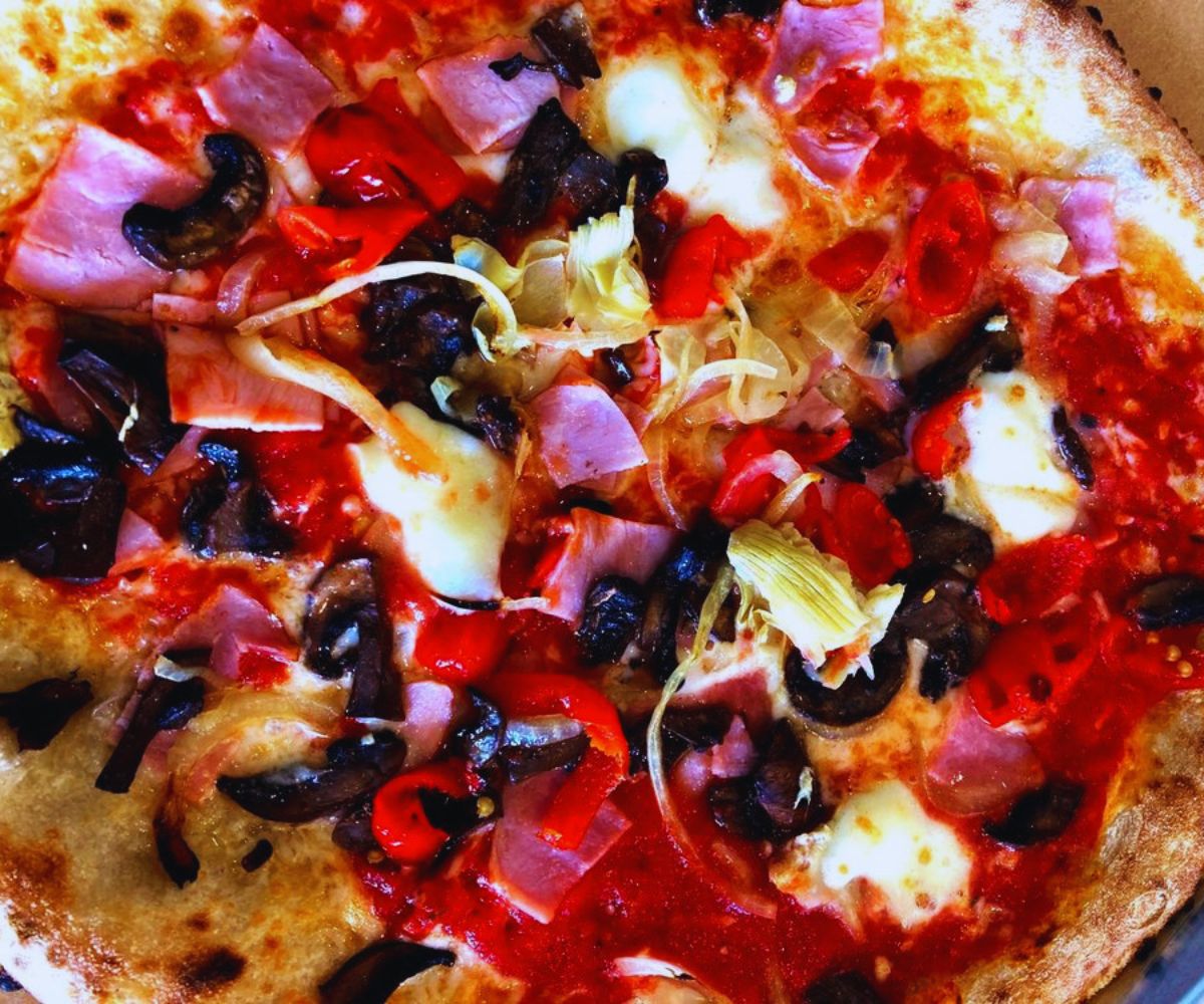 Capella Pizzeria - Cortona Pizza Closeup
