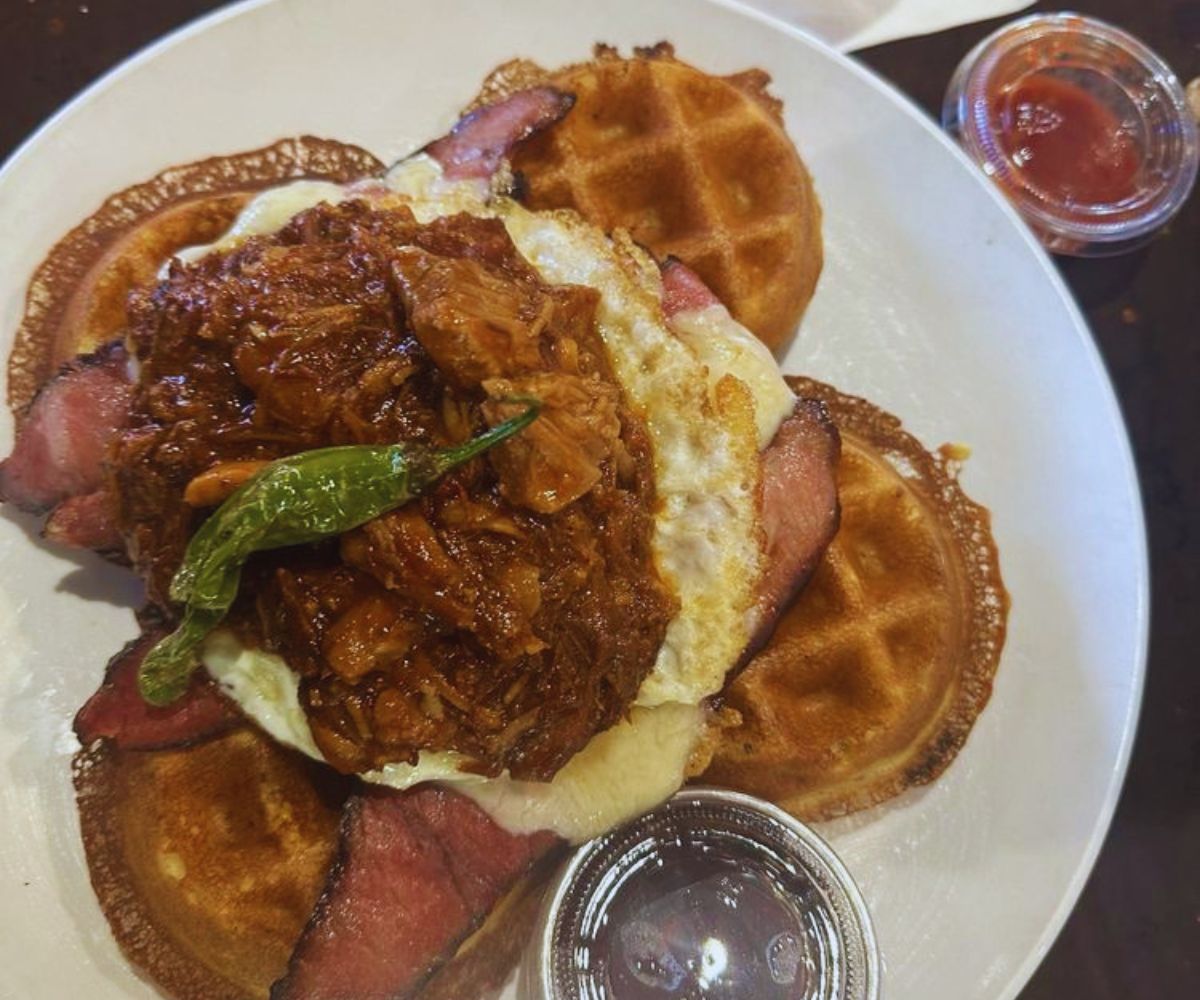 Early Bird Restaurant - La Jefa Waffle