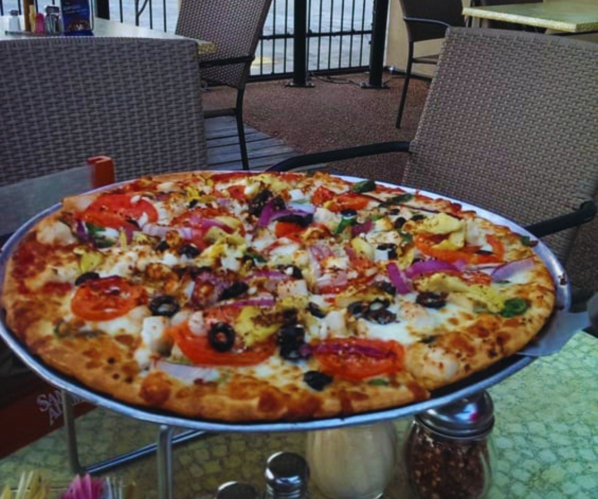 Red Zeppelin Pizza - It’s All Greek To Me Pizza