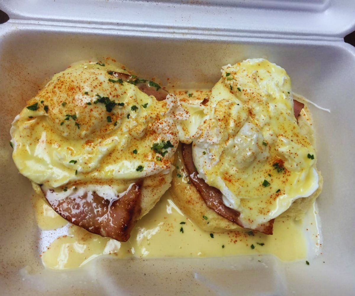 Plucked Up Chicken & Biscuits - Biscuits Benedict