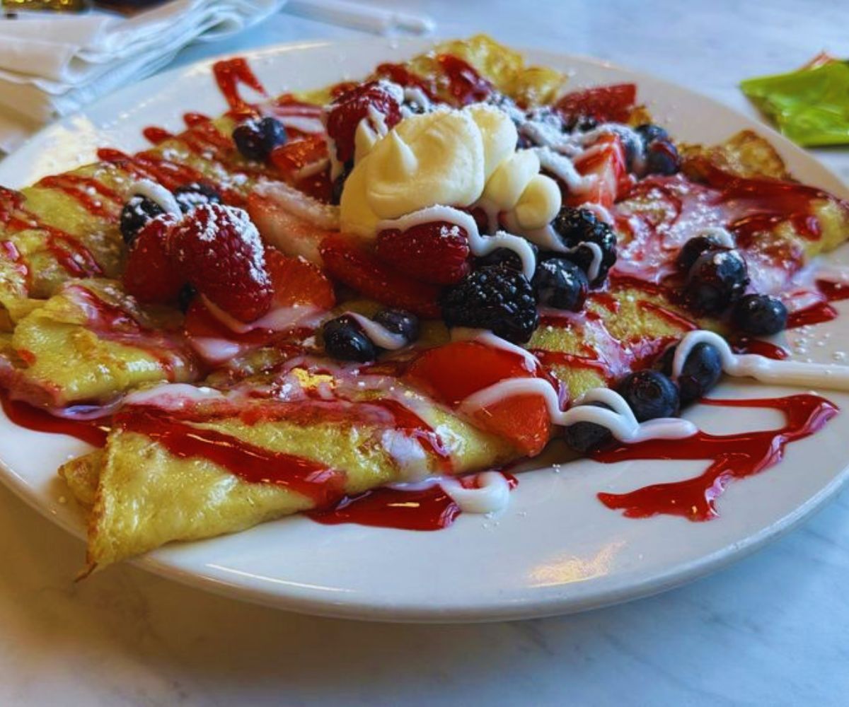 South Fork Cafe - Very Berry Crepe