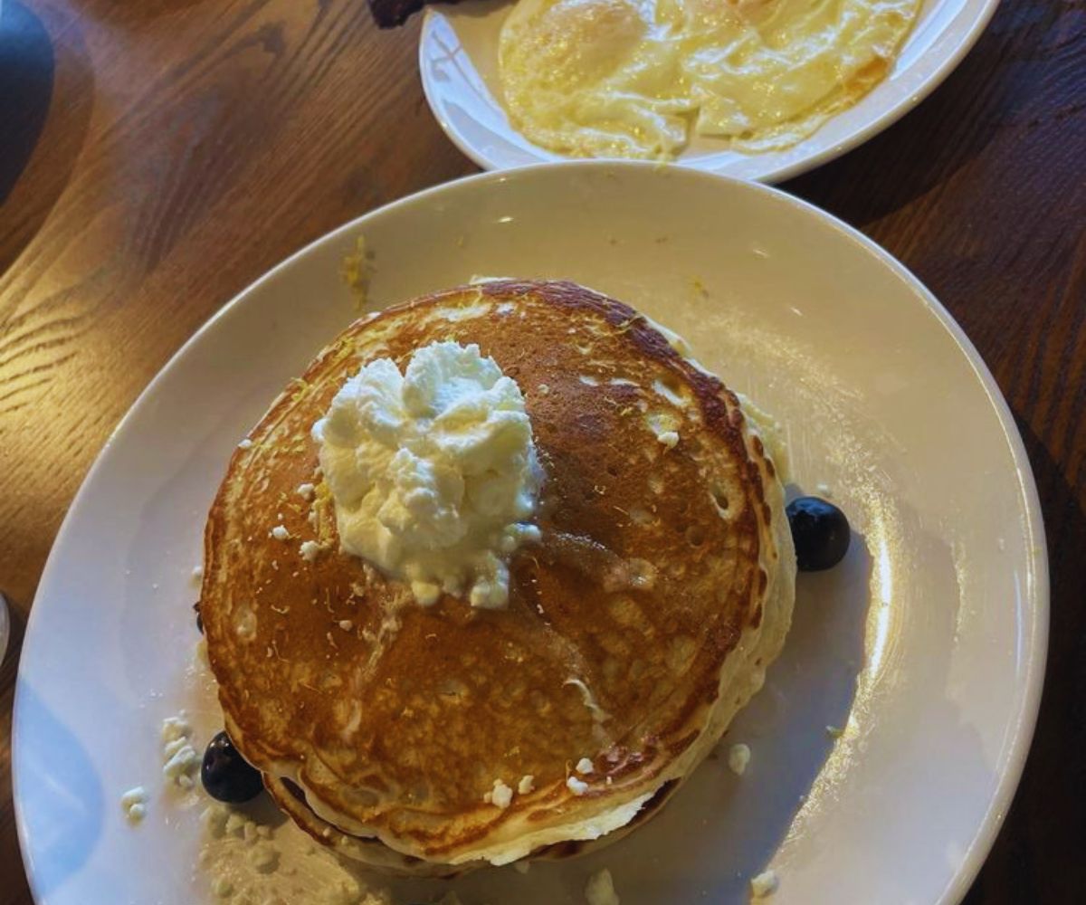Another Broken Egg Cafe - Lemon Blueberry Pancakes