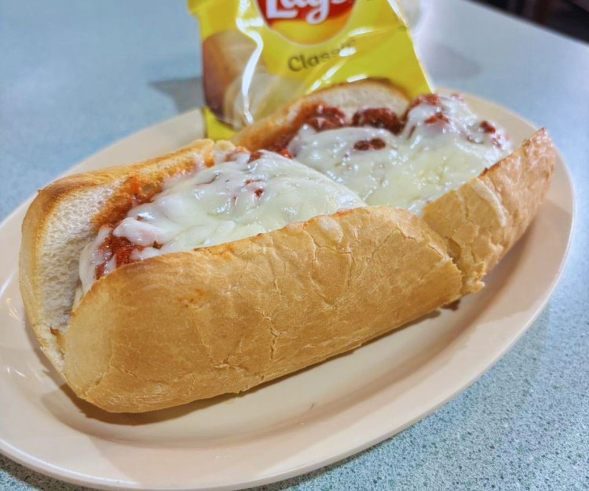 D'caesaro Pizza & Italian Restaurant - Meatball & Cheese Grinder with Chips