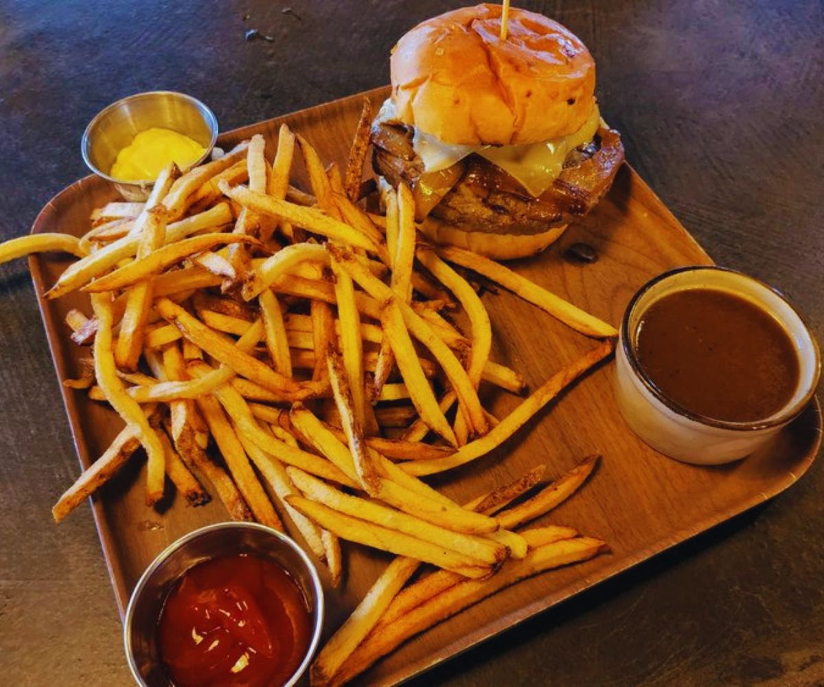 The Bier Boutique - The Wooderson Burger with lots of Fries