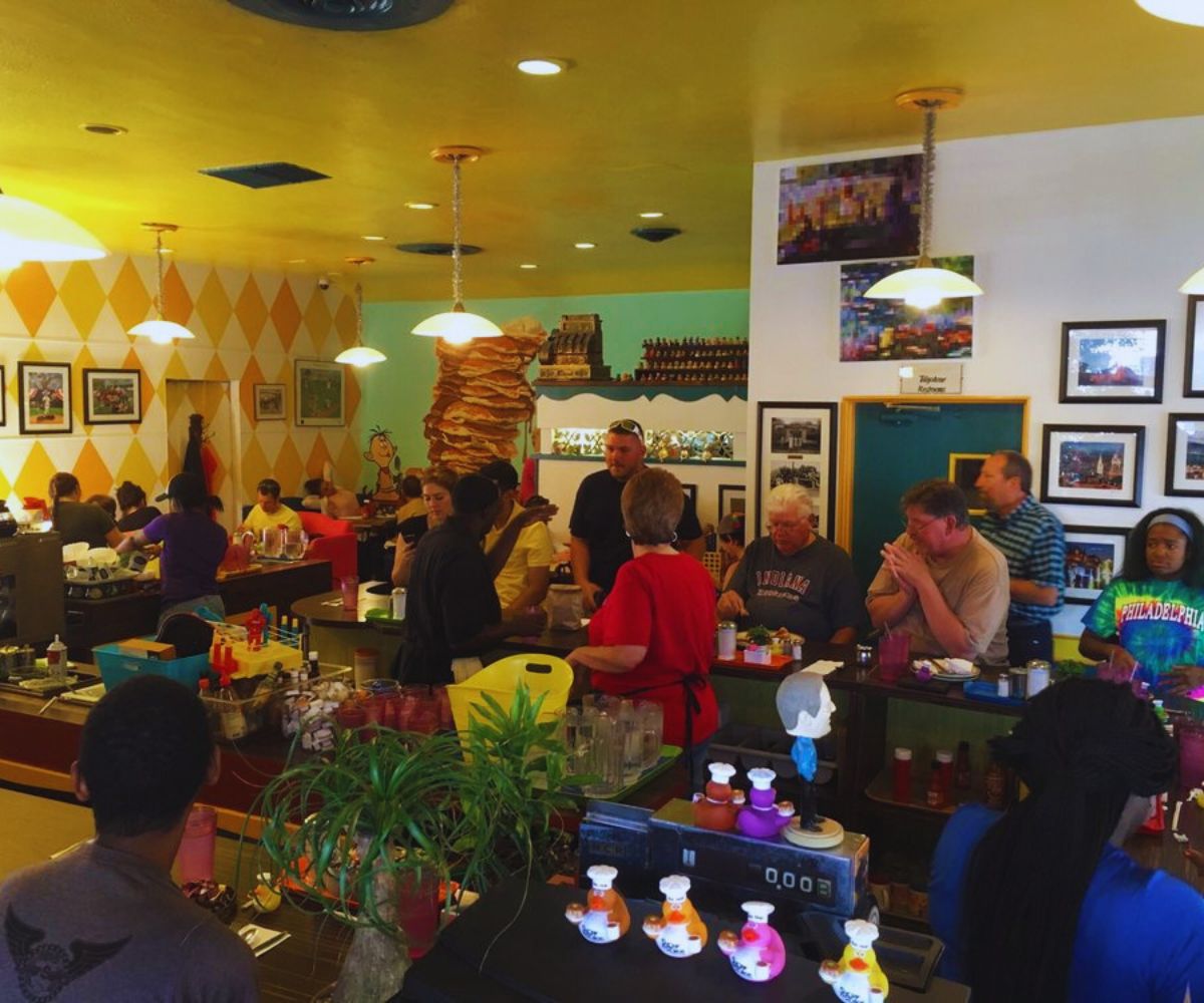 Sugar n' Spice - Crowded Dining Area