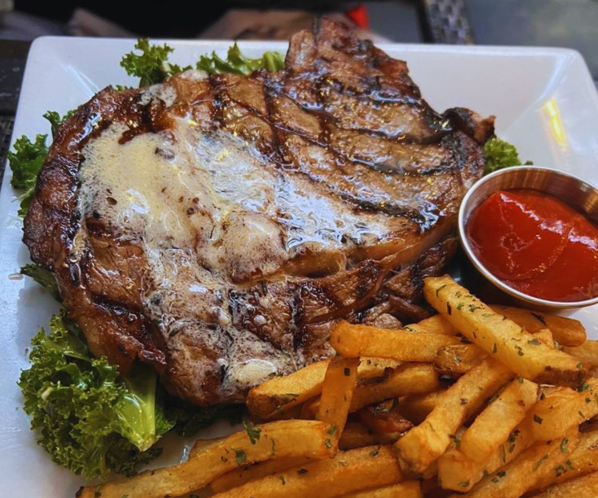 Running Goose - Ribeye Steak Frites
