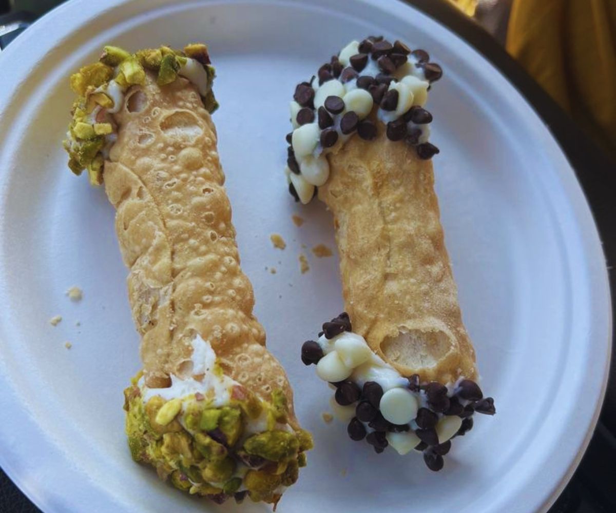 Capella Pizzeria - Chocolate Chip & Pistachio Cannoli