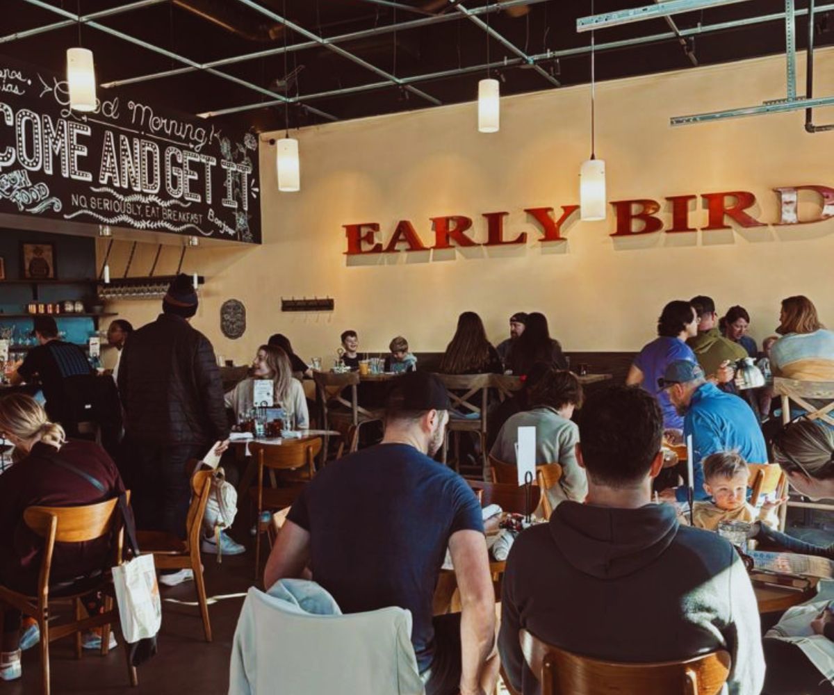 Early Bird Restaurant - Dining Area