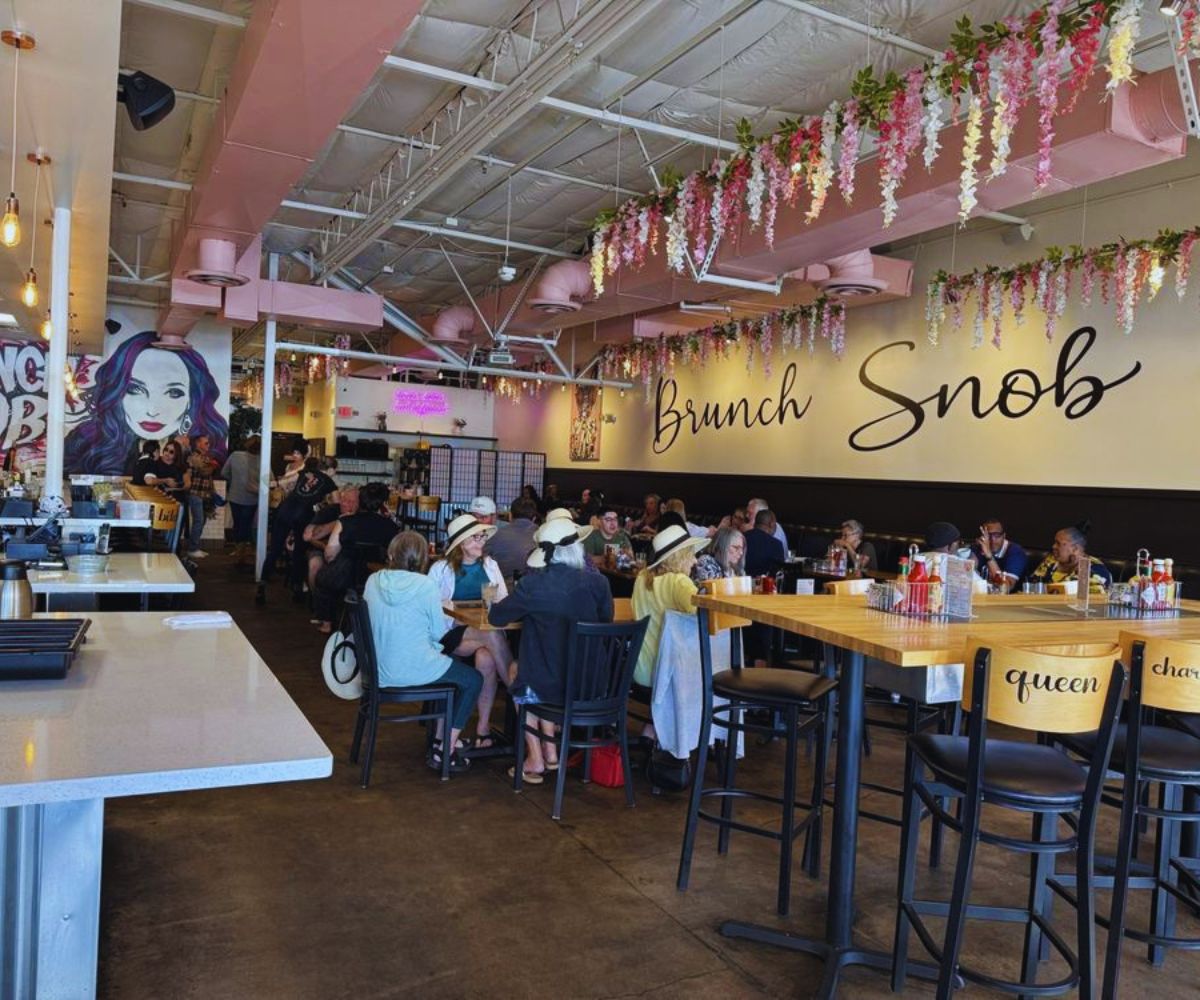 Brunch Snob - Indoor Dining Area