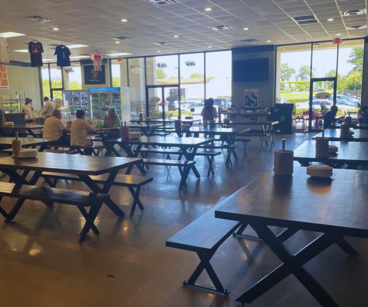 Capella Pizzeria - Dining Spot