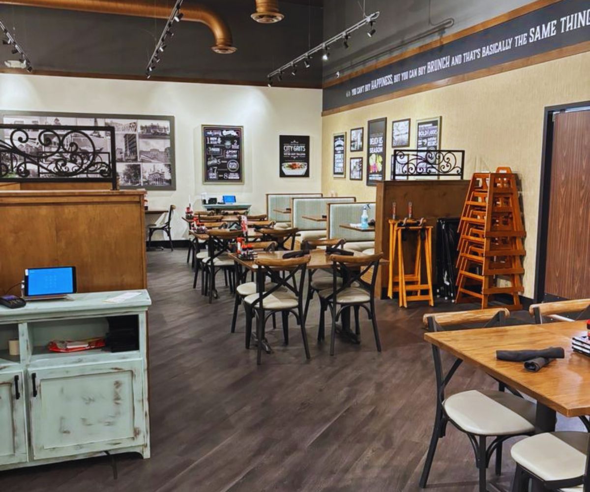 Another Broken Egg Cafe - Dining Area